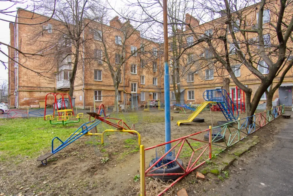 Комната с видом на парк в самом сердце Краснодара