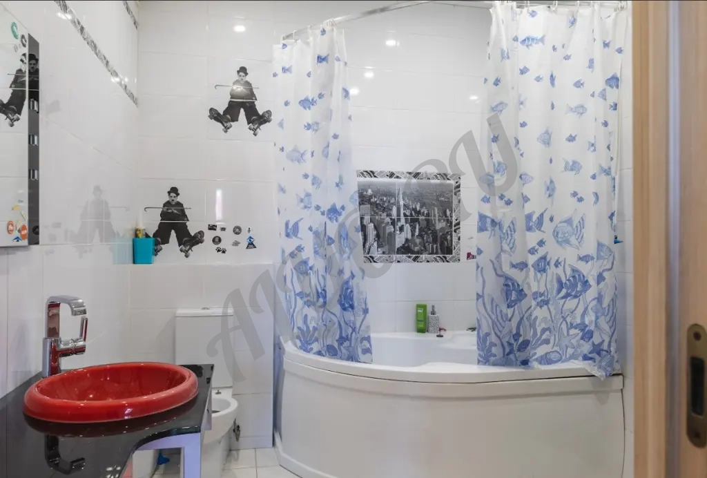 5-комнатная квартира с гаражом и собственной территорией